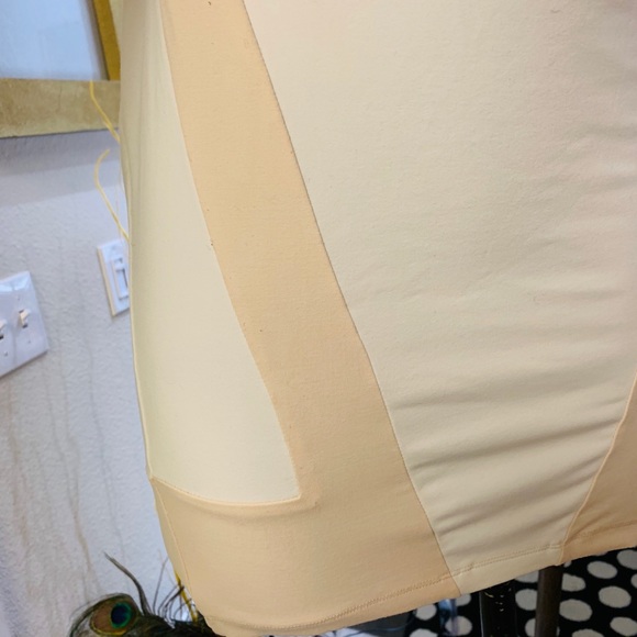 Bebe fitted knit skirt - Picture 2 of 3